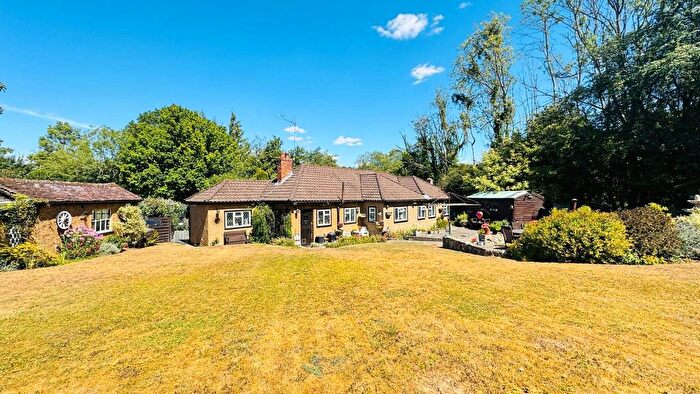 3 Bedroom Bungalow For Sale In Tinkerpot Lane, West Kingsdown, Sevenoaks, Kent, TN15