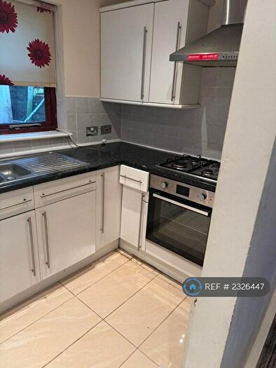 1 Bedroom Semi-Detached House To Rent In Barton Close, London, NW4