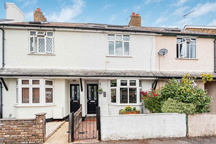 3 Bedroom Terraced House For Sale In Springfield Road, Ashford, Surrey, TW15