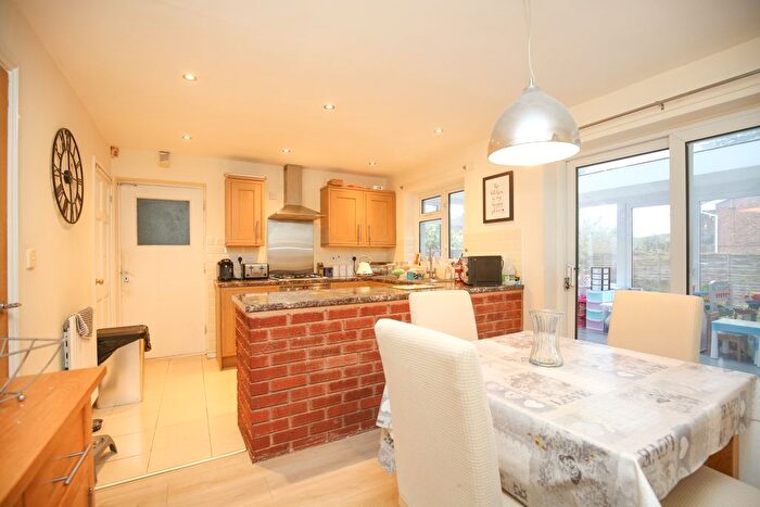 4 Bedroom Detached House For Sale In Loughshaw, Wilnecote, Tamworth, B77