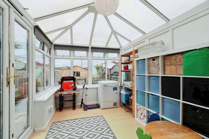 3 Bedroom Terraced House For Sale In Sundridge Park, Bristol, Avon, BS37
