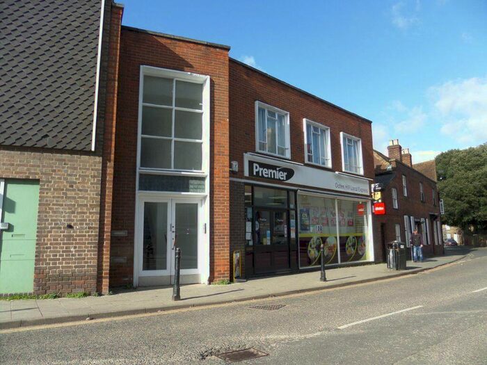 2 Bedroom Flat To Rent In Oaten Hill, Canterbury - Ref, CT1