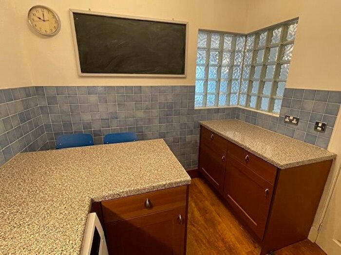 2 Bedroom Flat To Rent In Bath Street, City Centre, Glasgow, G2