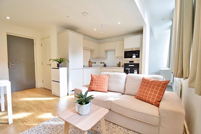 1 Bedroom Flat To Rent In York Place, Leeds, LS1