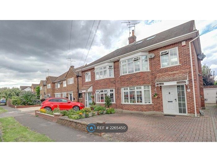 4 Bedroom Semi-Detached House To Rent In Randalls Drive, Hutton, Brentwood, CM13