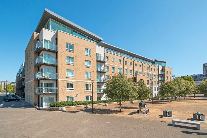 1 Bedroom Flat For Sale In Hopton Road, London, SE18