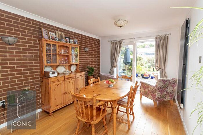 3 Bedroom Chalet For Sale In Laburnum Avenue, Taverham, Norwich, NR8