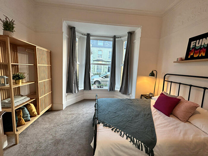 8 Bedroom Terraced House To Rent In Seaton Avenue Es, PL4