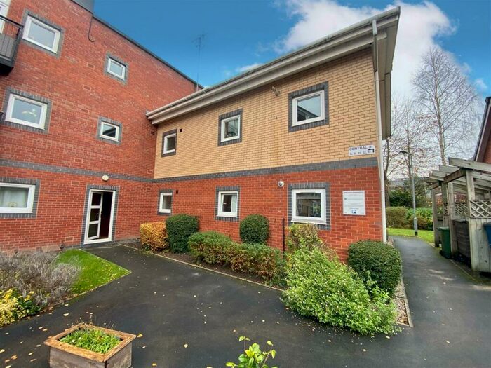 2 Bedroom Apartment To Rent In Wharf Road, Sale, M33