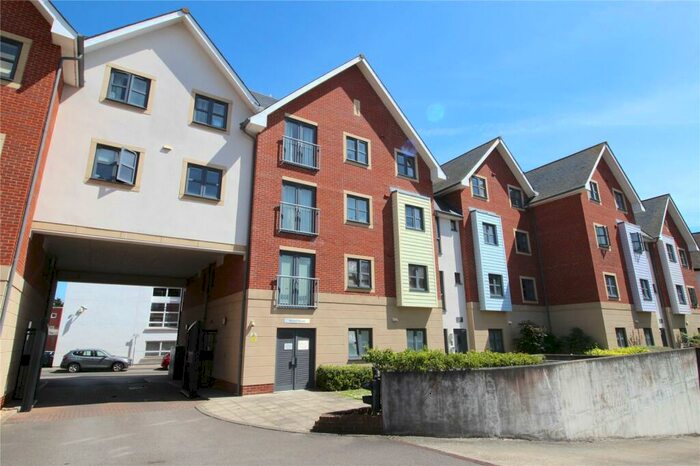 2 Bedroom Apartment To Rent In St. James's Street, Portsmouth, PO1