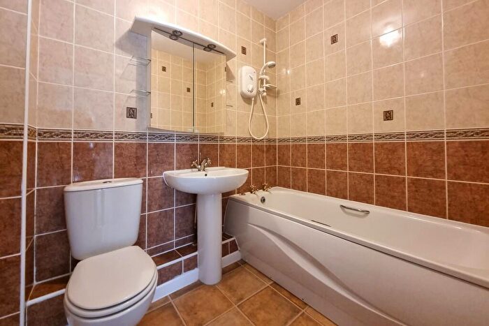 2 Bedroom Apartment For Sale In Southsea, Hampshire, PO4