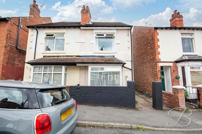 4 Bedroom Semi-Detached House For Sale In Murray Street, Mansfield, NG18