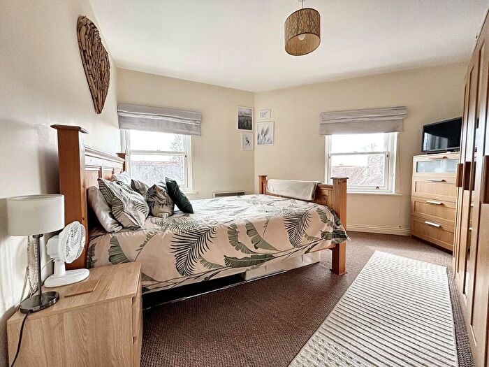 2 Bedroom Apartment For Sale In Sycamore Court, Fordingbridge, SP6