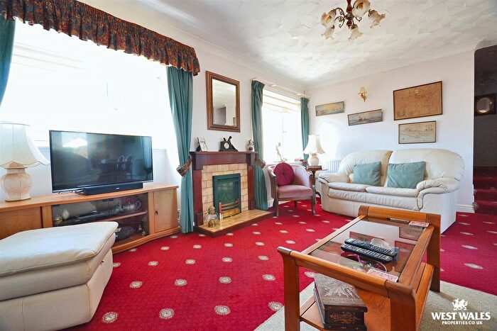 4 Bedroom Detached Bungalow For Sale In Hazel Grove, Llanstadwell, Milford Haven, SA73