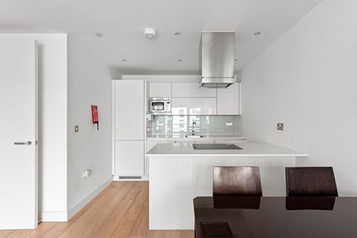 2 Bedroom Flat For Sale In Commercial Street, London, E1