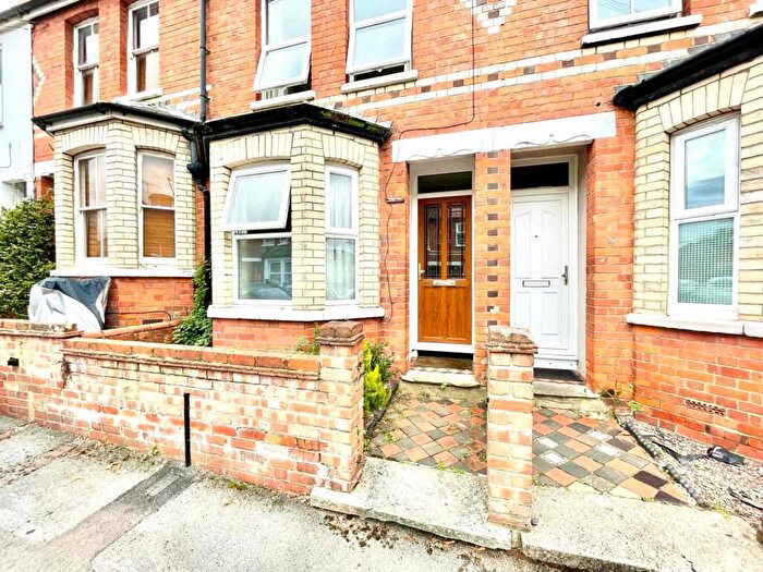 3 Bedroom Terraced House To Rent In Amherst Road, Reading, Berkshire, RG6
