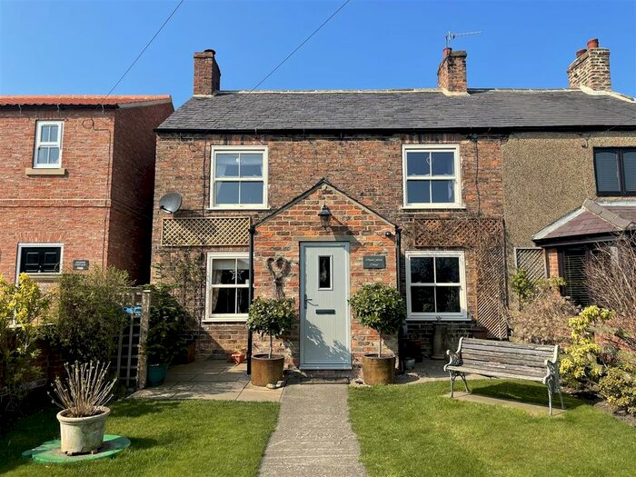3 Bedroom Cottage For Sale In Sinderby, Thirsk, YO7