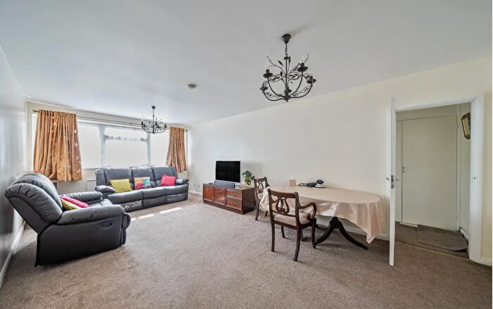 2 Bedroom Flat To Rent In Sheepcote Road, Harrow, HA1