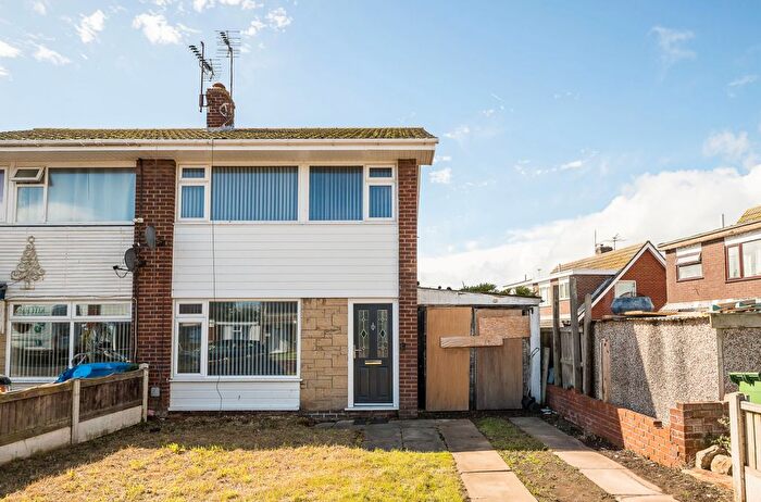 3 Bedroom Semi-detached House For Sale In Violet Grove, Rhyl, LL18
