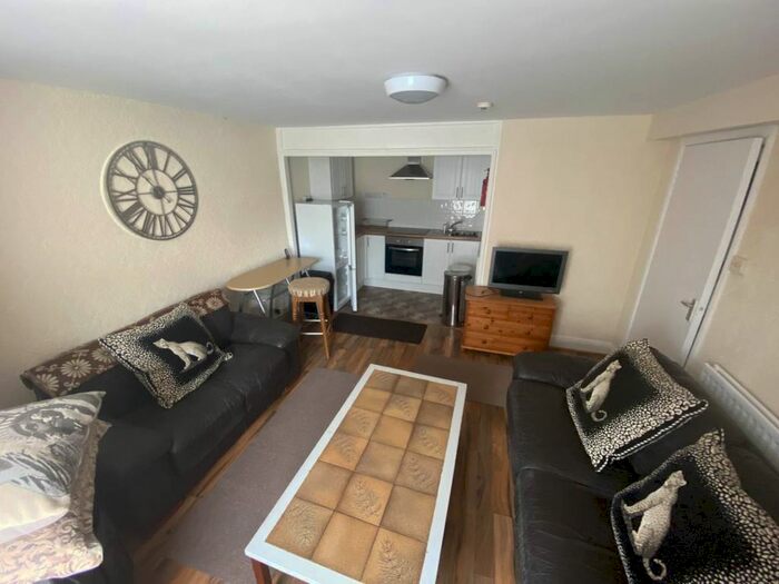 1 Bedroom Flat To Rent In Devon Terrace, Ffynone Road, Swansea, SA1