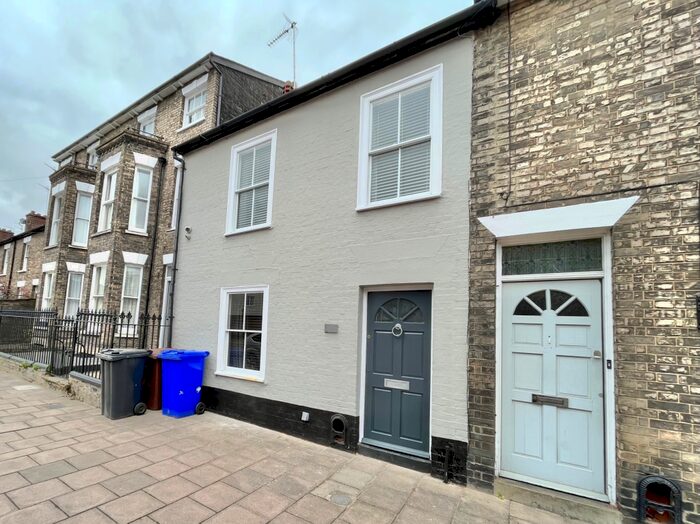 2 Bedroom House To Rent In Northgate Street, IP33