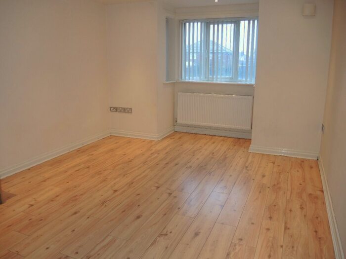 2 Bedroom Flat To Rent In Maberley View, Wavertree, Liverpool, L15