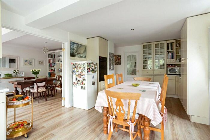 4 Bedroom Detached House For Sale In Tyfield, Sherborne St John, RG24