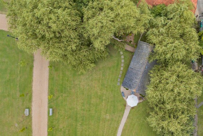 1 Bedroom Chalet To Rent In Molehill Road, Chestfield, Whitstable, CT5