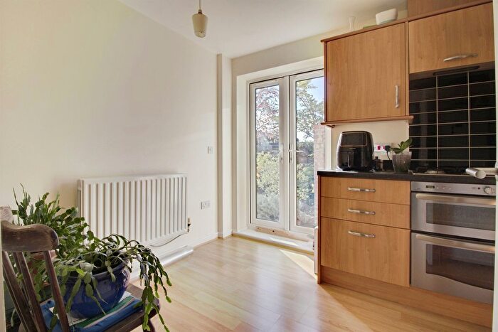 1 Bedroom Flat For Sale In Howlands, Welwyn Garden City, AL7