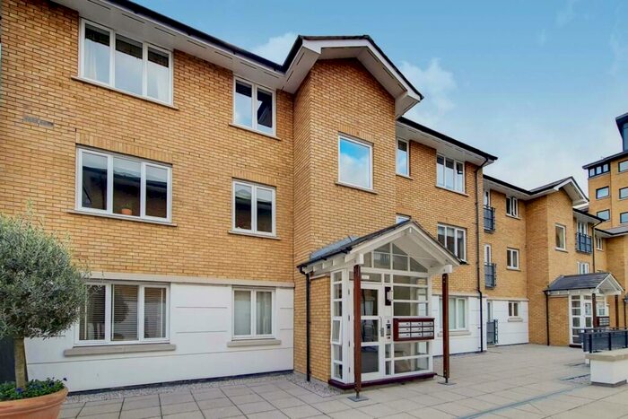 2 Bedroom Flat To Rent In Cotton Row, Battersea, London, SW11