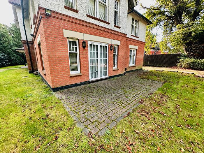 2 Bedroom Flat To Rent In Talbot Avenue, Bournemouth, BH3