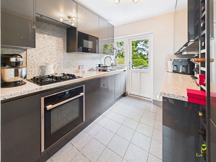 3 Bedroom Semi-Detached House For Sale In Long Lane, Bexleyheath, Kent, DA7