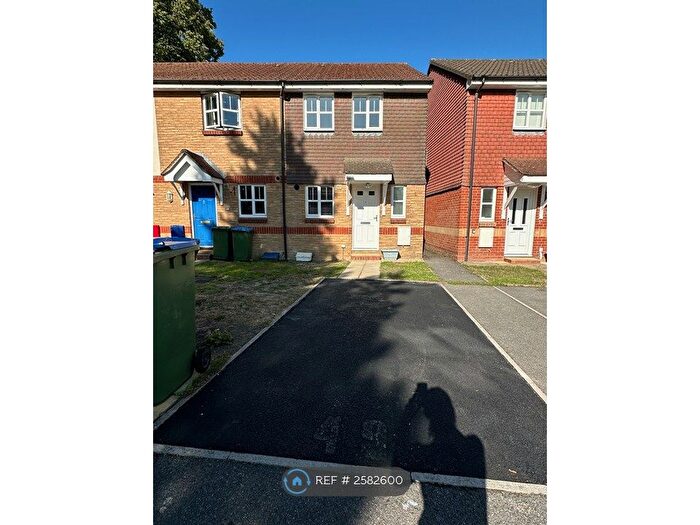 2 Bedroom Semi-Detached House To Rent In Bevan Close, Southampton, SO19