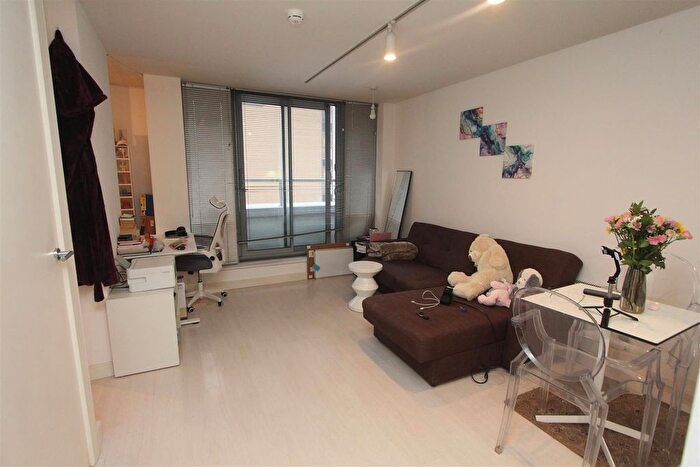 Studio For Sale In Ingram Street, Leeds, LS11