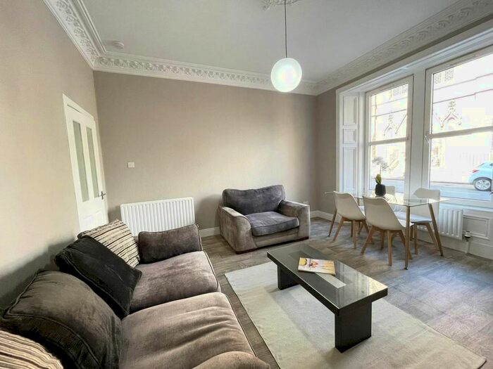 2 Bedroom Flat To Rent In Arthurstone Terrace, Dundee, DD4