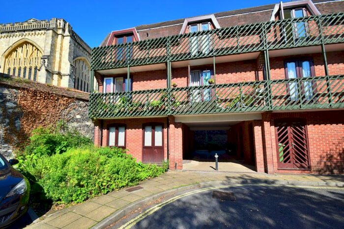 1 Bedroom Flat To Rent In Winchester City Centre, SO23