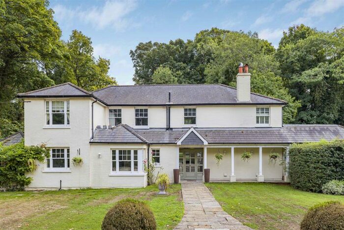4 Bedroom Detached House For Sale In Warley Road, Great Warley, Brentwood, CM13