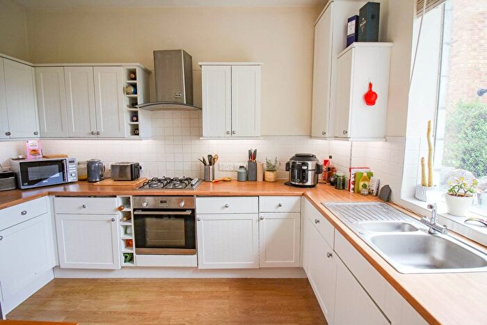 2 Bedroom Flat To Rent In Locking Road, Weston-Super-Mare, BS23