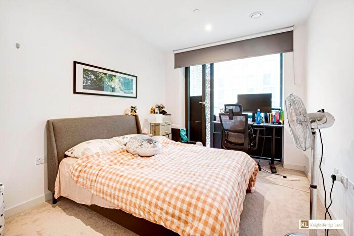 2 Bedroom Apartment To Rent In John Cabot House, Clipper Street, London, E16