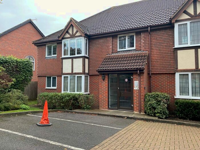 2 Bedroom Flat To Rent In Priory Field Drive, Edgware, HA8