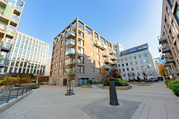 2 Bedroom Flat To Rent In Meade House, Mill Park, Cambridge, CB1