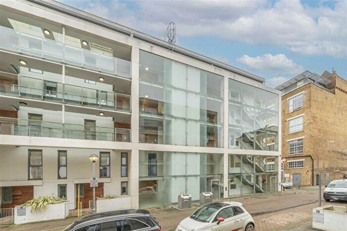 1 Bedroom Flat For Sale In Lett Road, London, SW9