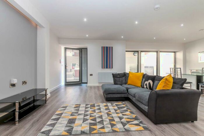 Apartment To Rent In Kenyon Forge, Kenyon Street, B18