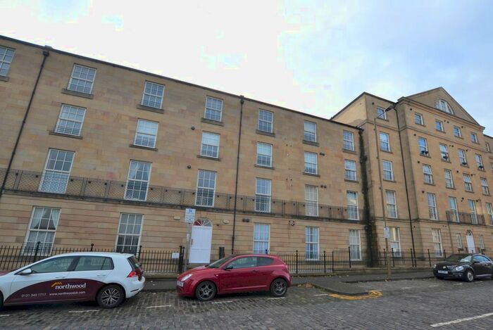 2 Bedroom Flat To Rent In East London Street, Edinburgh, EH7
