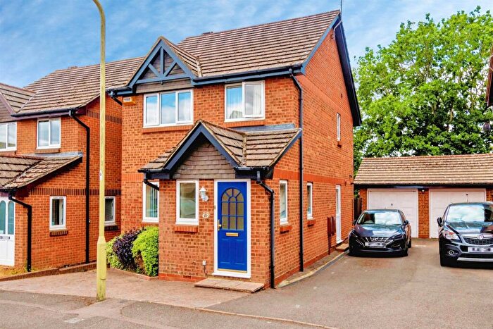 3 Bedroom Detached House For Sale In Upper Barn Copse, Fair Oak, Eastleigh, SO50
