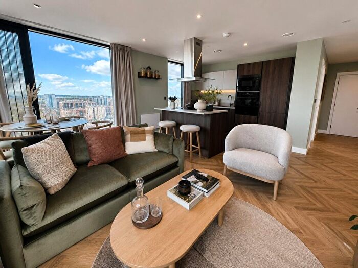 2 Bedroom Apartment To Rent In One Eastside, Jennens Road, Birmingham, West Midlands, B4
