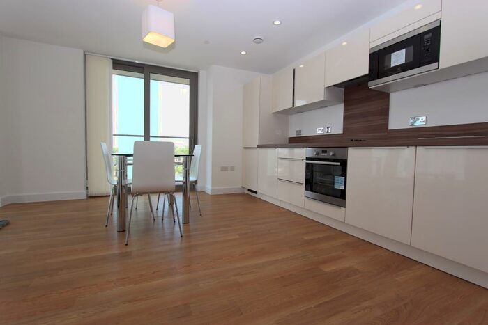 2 Bedroom Apartment To Rent In Cornmill Lane, London, Greater London, SE13