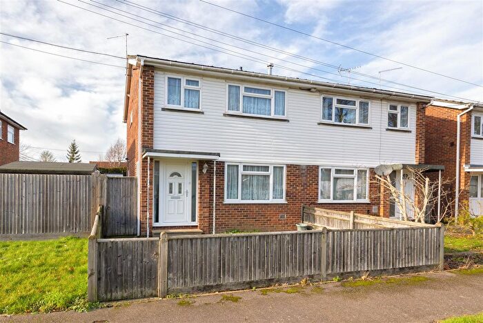 3 Bedroom Semi Detached House For Sale In Hale Street, East Peckham, TN12