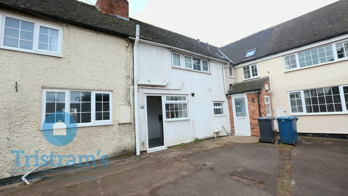 2 Bedroom Cottage To Rent In Orchard Street, Gotham, NG11