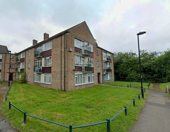 4 Bedroom Property To Rent In Carterhatch Road, Enfield, EN3